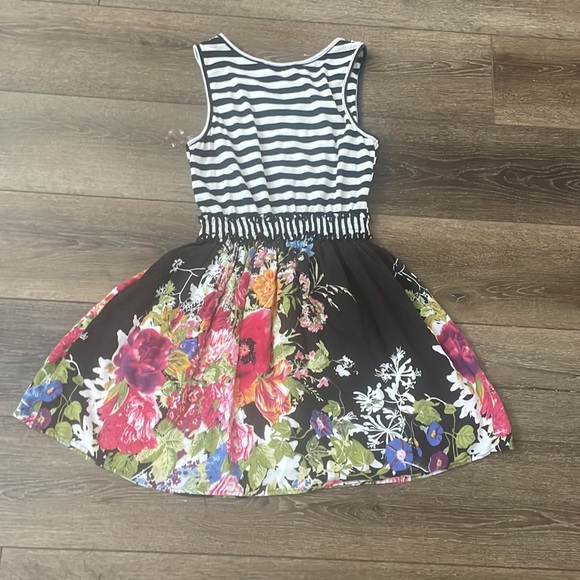 Stripe/ Floral Top or Dress - Picture 5 of 6